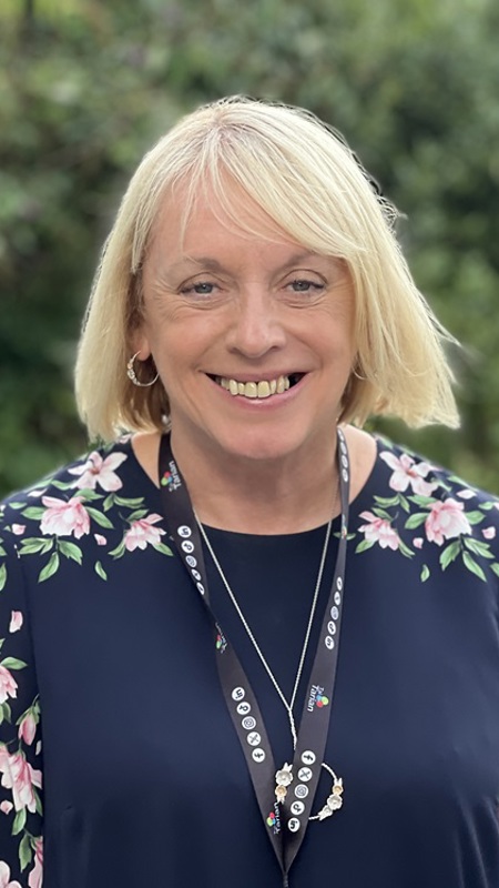 Photo of Fiona Jones